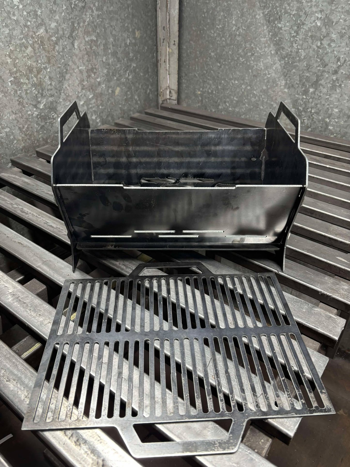 Collapsible Barbeque Fire Pit - Heavy Duty Outdoor Wood Burner Stove for Camping & Backyard Cooking