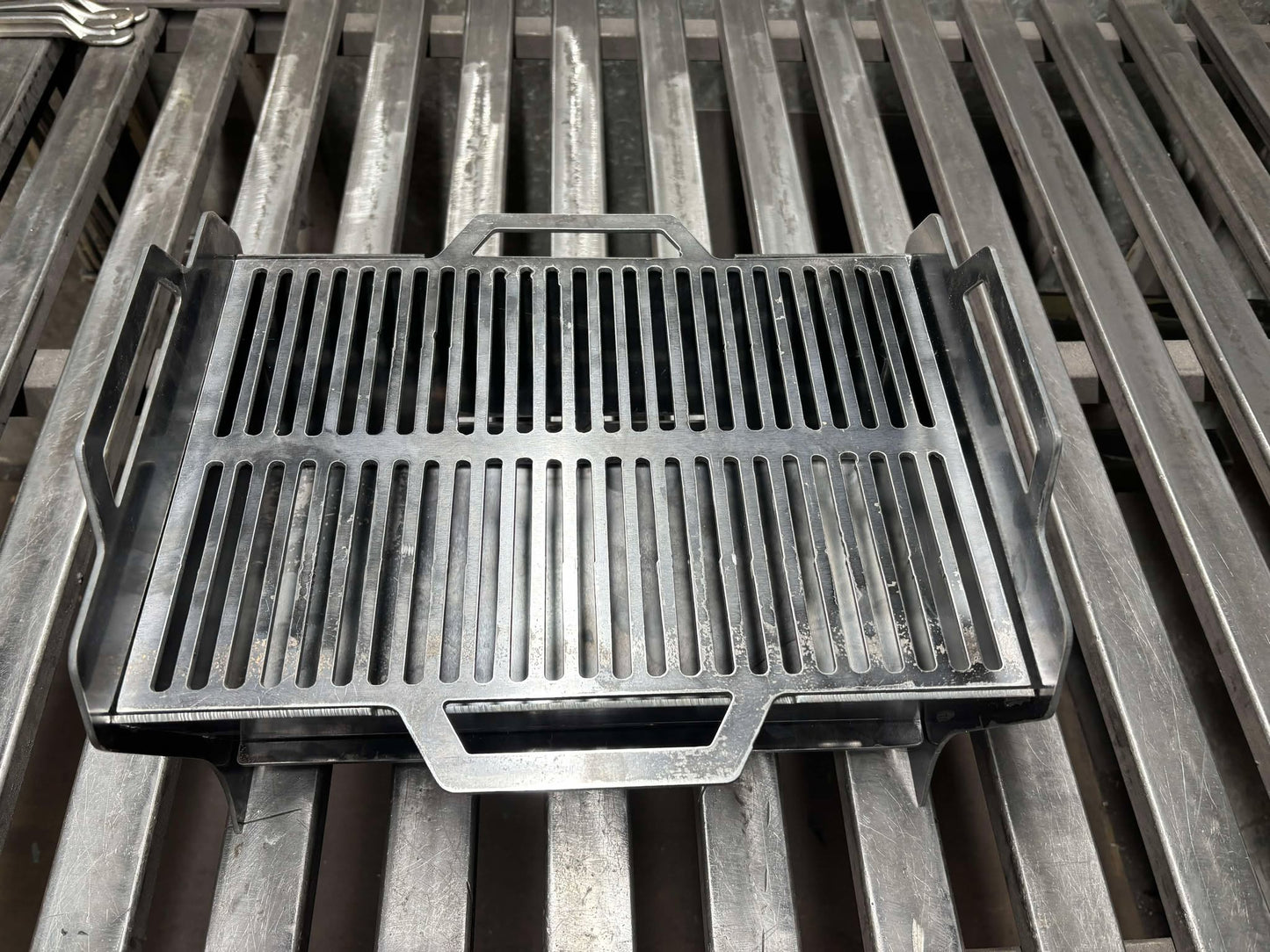 Collapsible Barbeque Fire Pit - Heavy Duty Outdoor Wood Burner Stove for Camping & Backyard Cooking