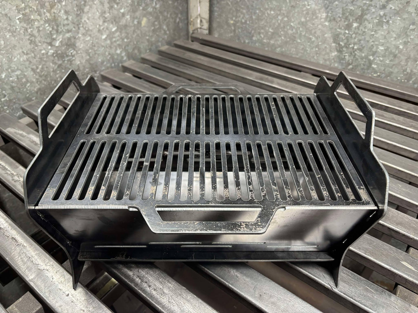 Collapsible Barbeque Fire Pit - Heavy Duty Outdoor Wood Burner Stove for Camping & Backyard Cooking