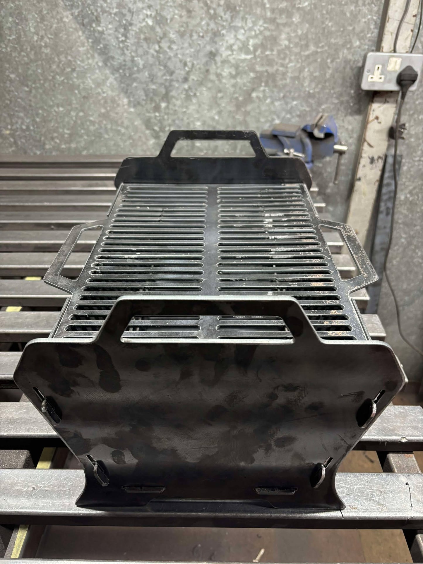 Collapsible Barbeque Fire Pit - Heavy Duty Outdoor Wood Burner Stove for Camping & Backyard Cooking