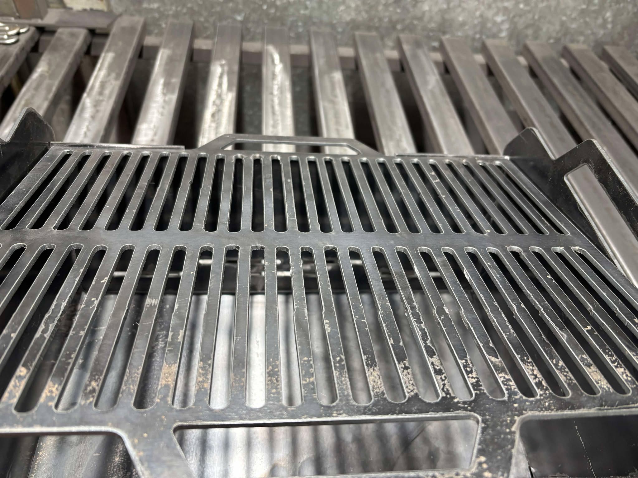 Collapsible Barbeque Fire Pit - Heavy Duty Outdoor Wood Burner Stove for Camping & Backyard Cooking