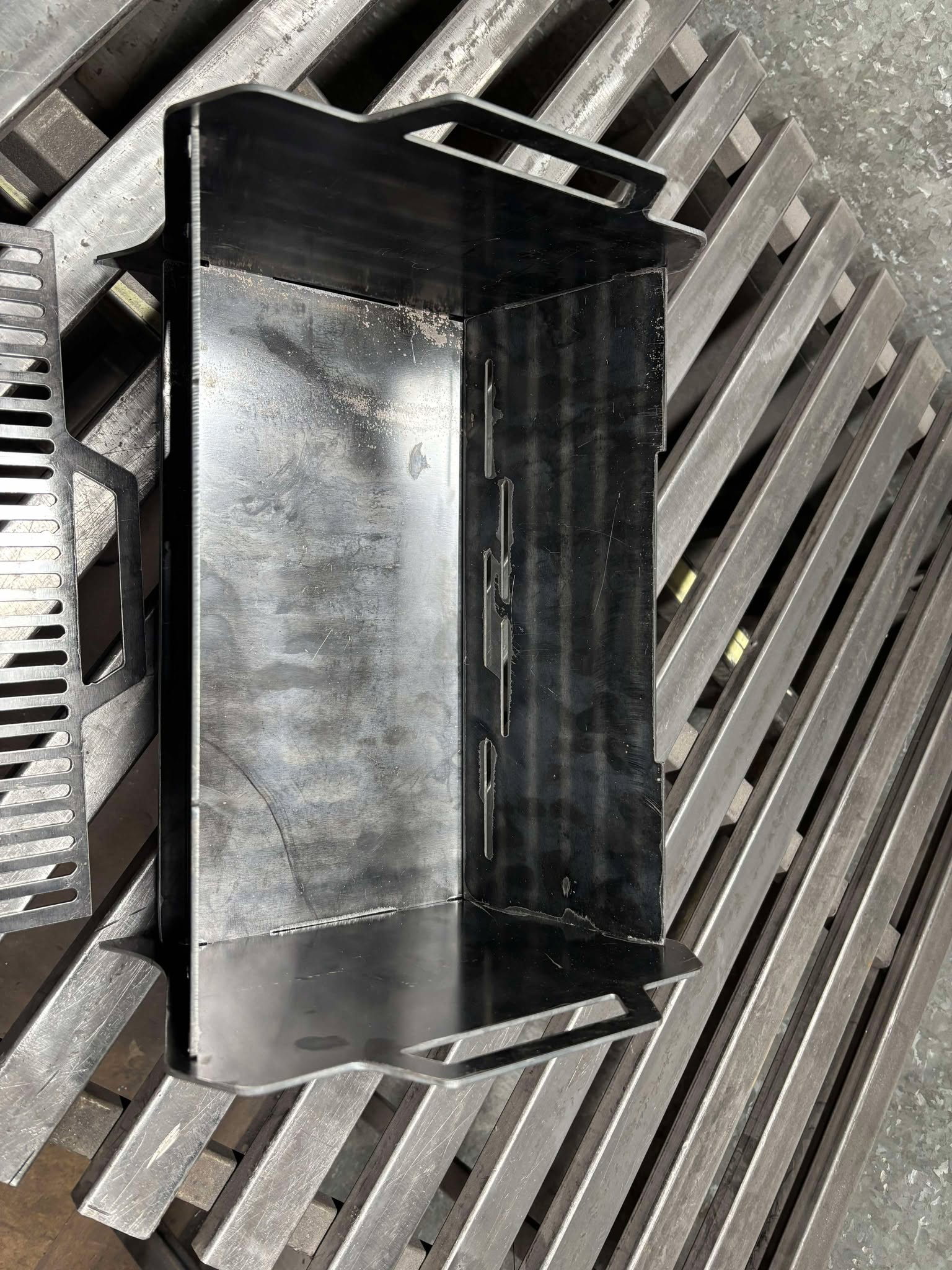 Collapsible Barbeque Fire Pit - Heavy Duty Outdoor Wood Burner Stove for Camping & Backyard Cooking