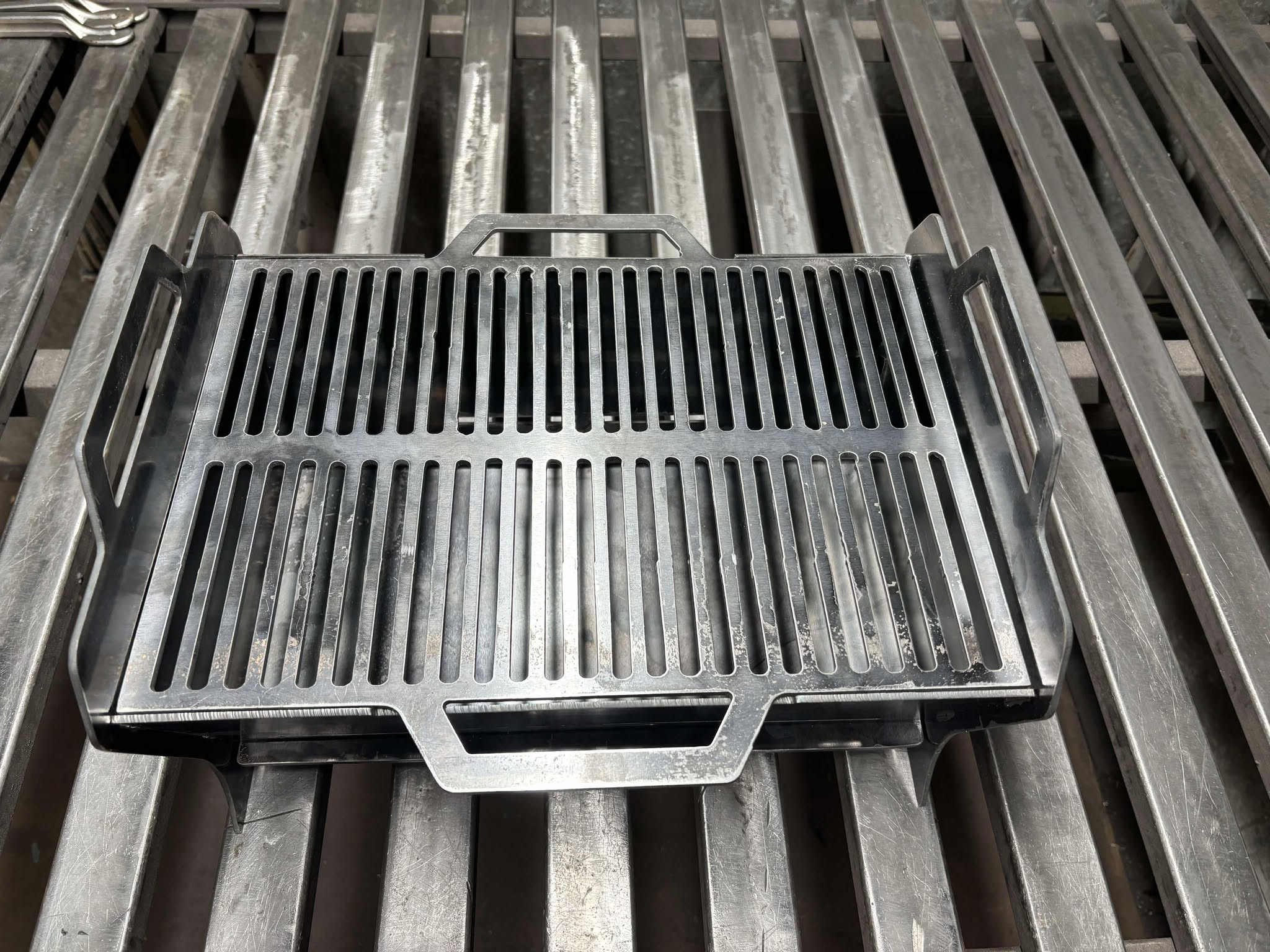 Collapsible Barbeque Fire Pit - Heavy Duty Outdoor Wood Burner Stove for Camping & Backyard Cooking