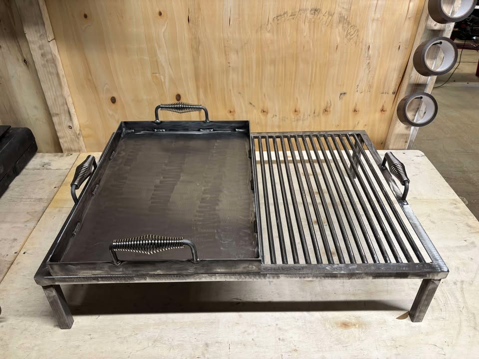 Heavy Duty Argentina Grill Outdoor Barbecue with Adjustable Grill Grates Durable Steel BBQ Cooker