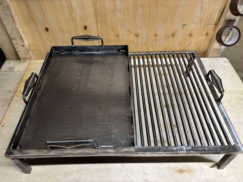 Heavy Duty Argentina Grill Outdoor Barbecue with Adjustable Grill Grates Durable Steel BBQ Cooker