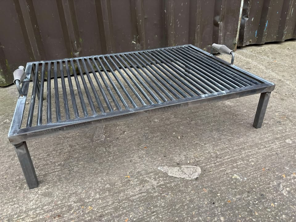 Heavy Duty Argentina Grill Outdoor Barbecue with Adjustable Grill Grates Durable Steel BBQ Cooker