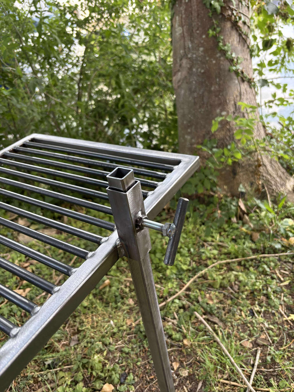 Metal Campfire Fire Pit - Portable Bushcraft Survival Outdoor Grill, Durable