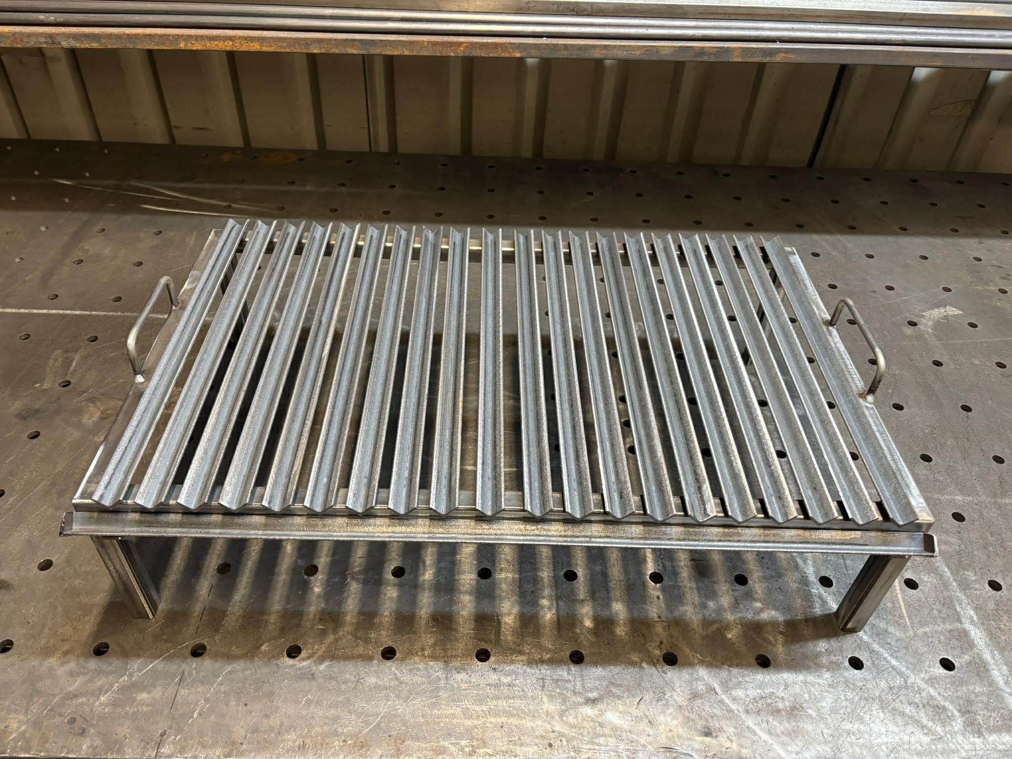 Heavy Duty Argentine V-Grate Grill – Handcrafted Steel Parrilla
