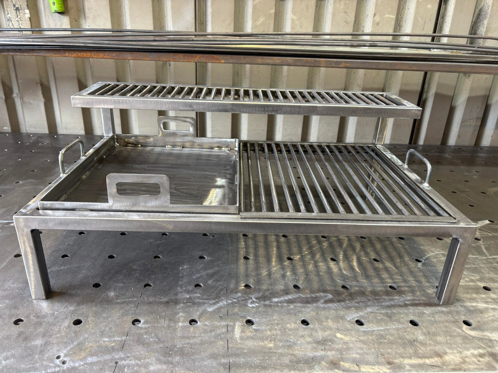 Heavy Duty Over-Fire BBQ Grill Station - Adjustable Upper Rack, 10mm Solid Bar Grates, Removable Plancha & Dual Grills - 800x500mm